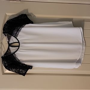 Maitai White Blouse with Black Lace Size Medium